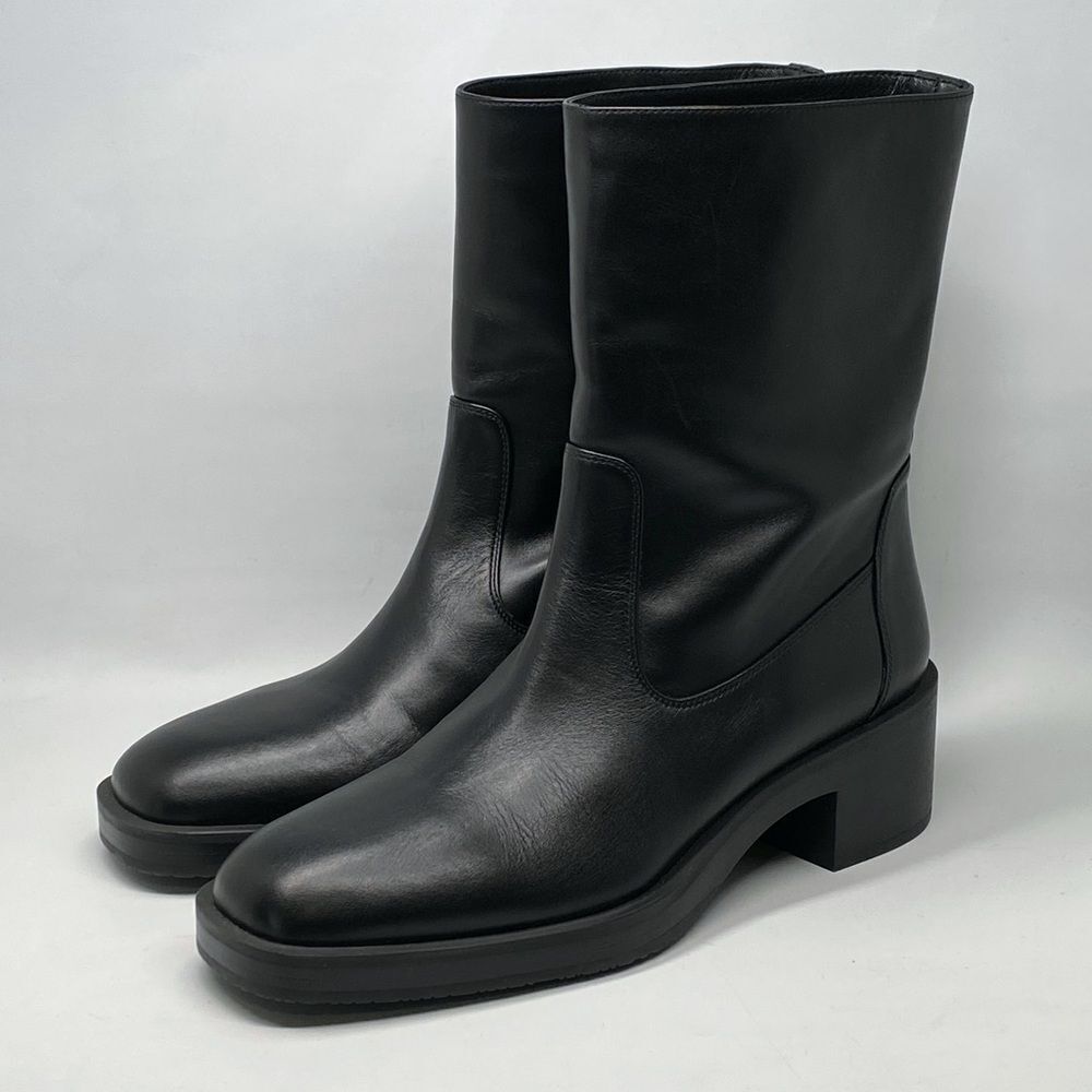 Stuart Weitzman Calfskin Ankle Boots size 9.5